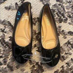 Shiny Black Women's Ballet Flats